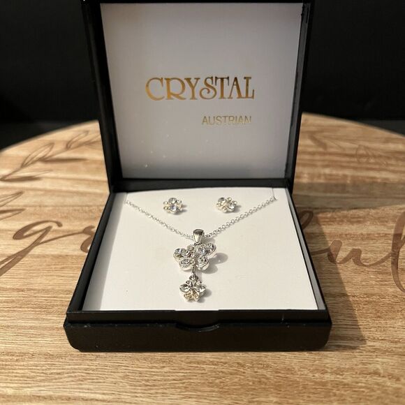 Austrian Crystal Butterfly Choker Necklace and Earring Set New - Picture 1 of 8